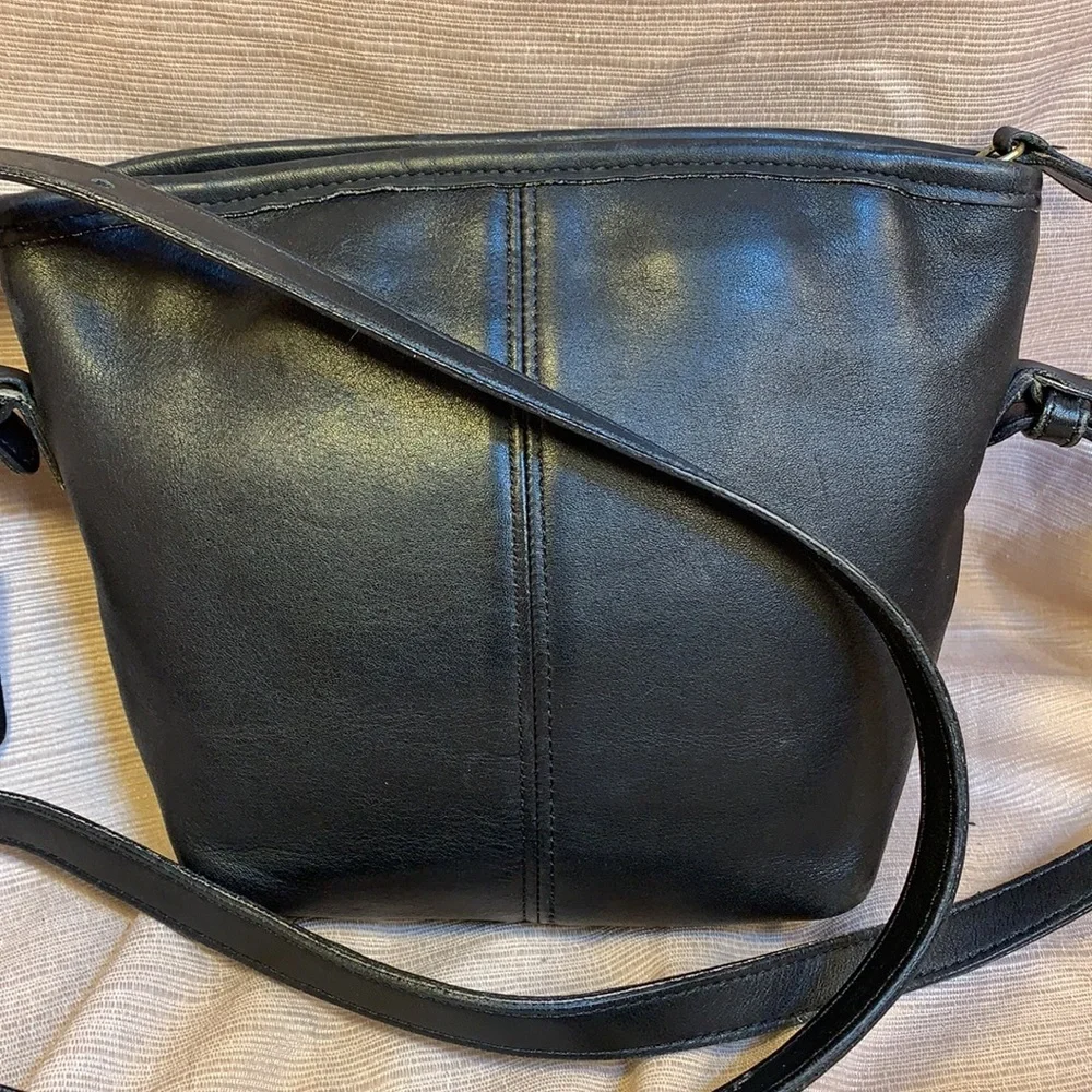 Coach Vintage classic leather shoulder small bag